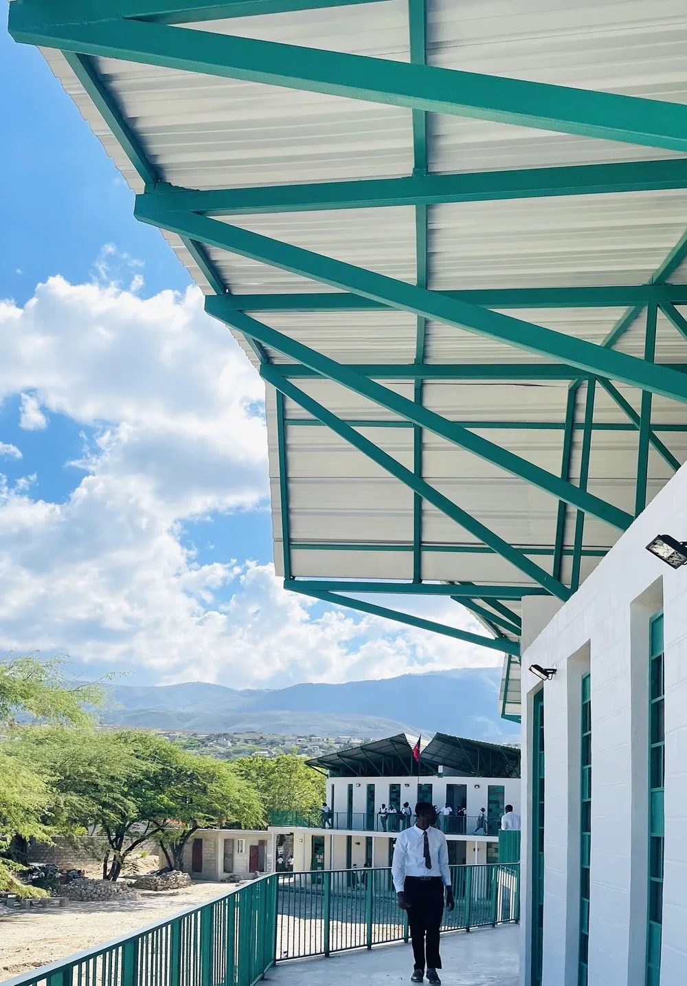 BIM Architecture | Modular Campus Construction, Responding to Site Environment and Cost Limitations/Studio PHH Architects
