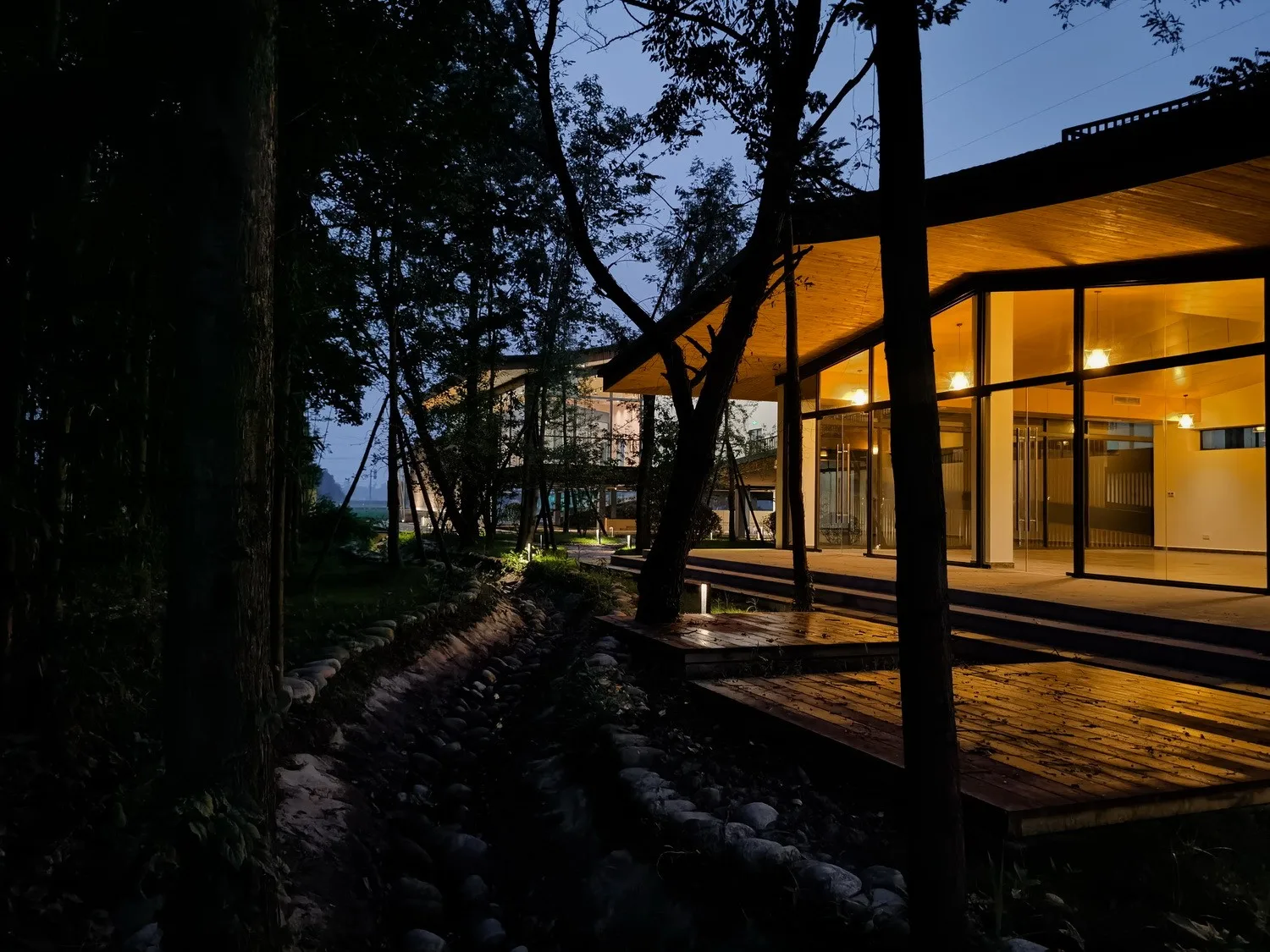 BIM Architecture | The Best Grain and Oil in the Fields - A Courtyard on the Farmland, a Paradise in the Village/Xiaoyin Architecture Firm