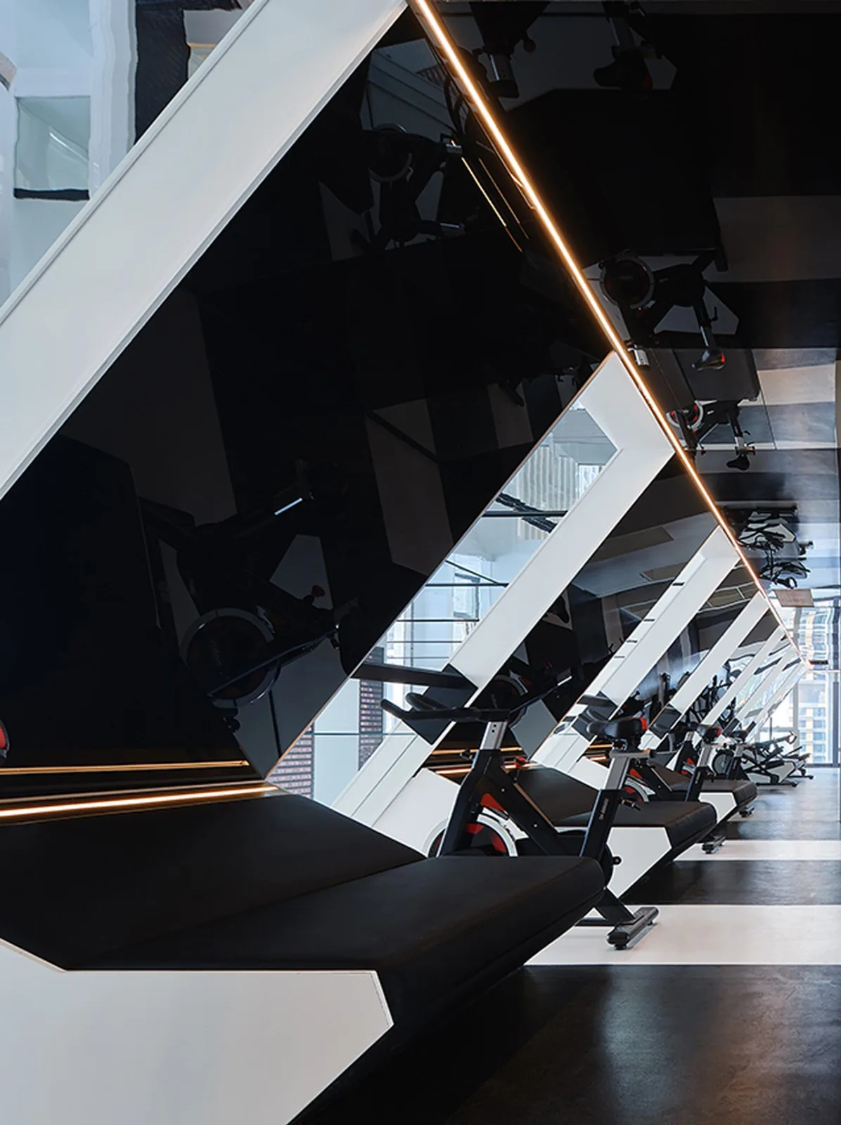 BIM Architecture | ISEYA Floating Cloud High Altitude Hotel [Chaotianmen Flagship Store]/Preaching Space Design