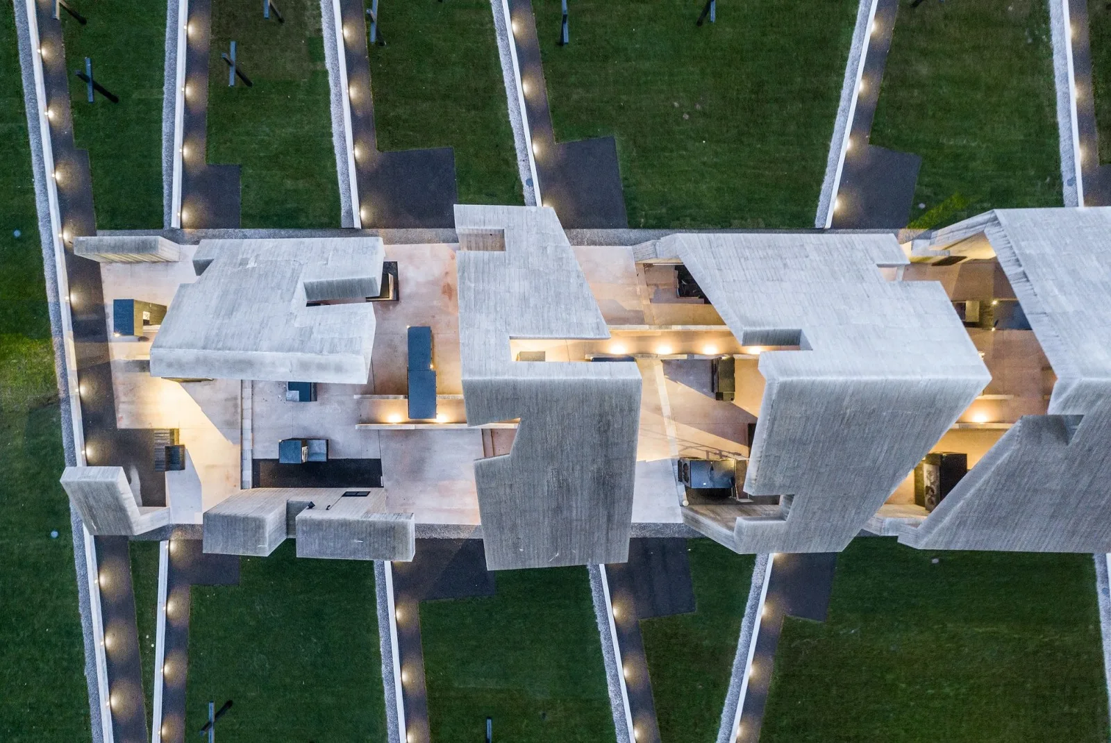 BIM Architecture | Polish Martyrs' Mausoleum/Nizio Design International