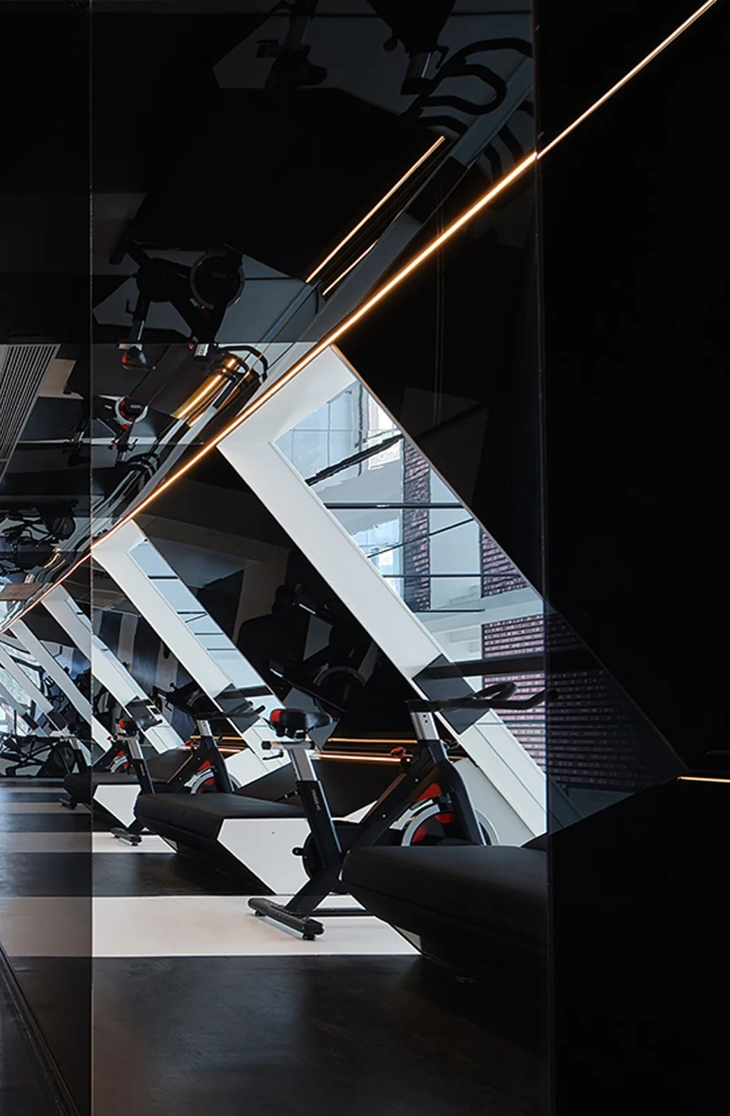 BIM Architecture | ISEYA Floating Cloud High Altitude Hotel [Chaotianmen Flagship Store]/Preaching Space Design