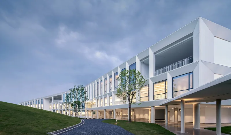 BIM architecture | Space shaping in line with the trend, designed by Zhejiang Jiande Airport Aviation Industry University Research Base/Gad Jiedi