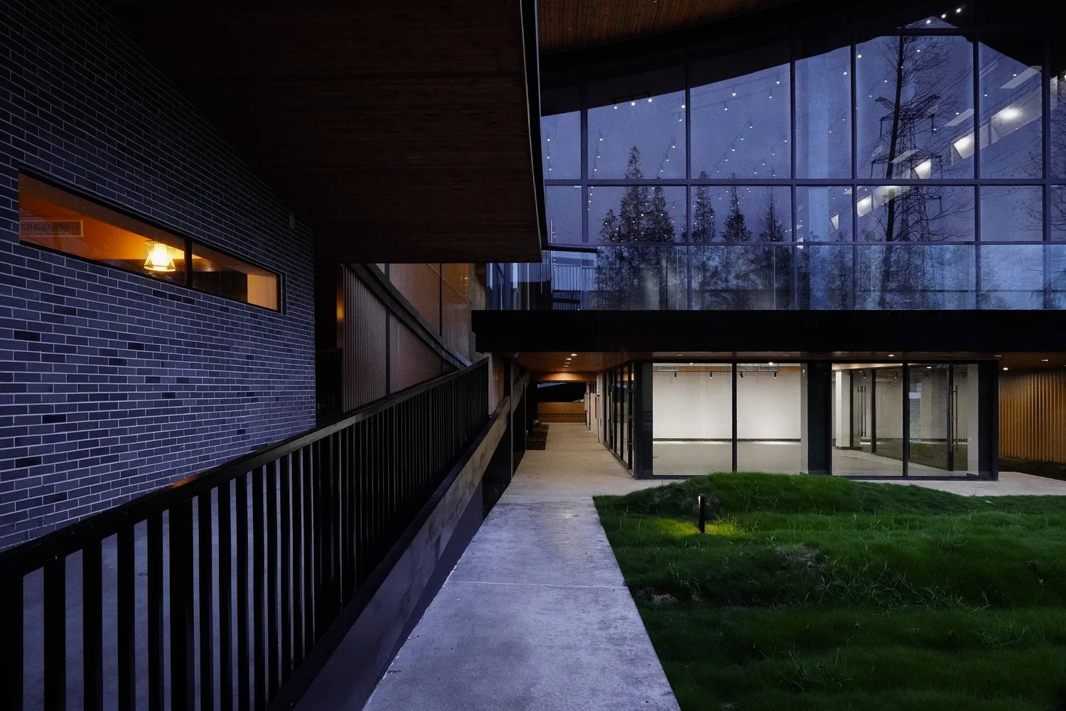 BIM Architecture | The Best Grain and Oil in the Fields - A Courtyard on the Farmland, a Paradise in the Village/Xiaoyin Architecture Firm