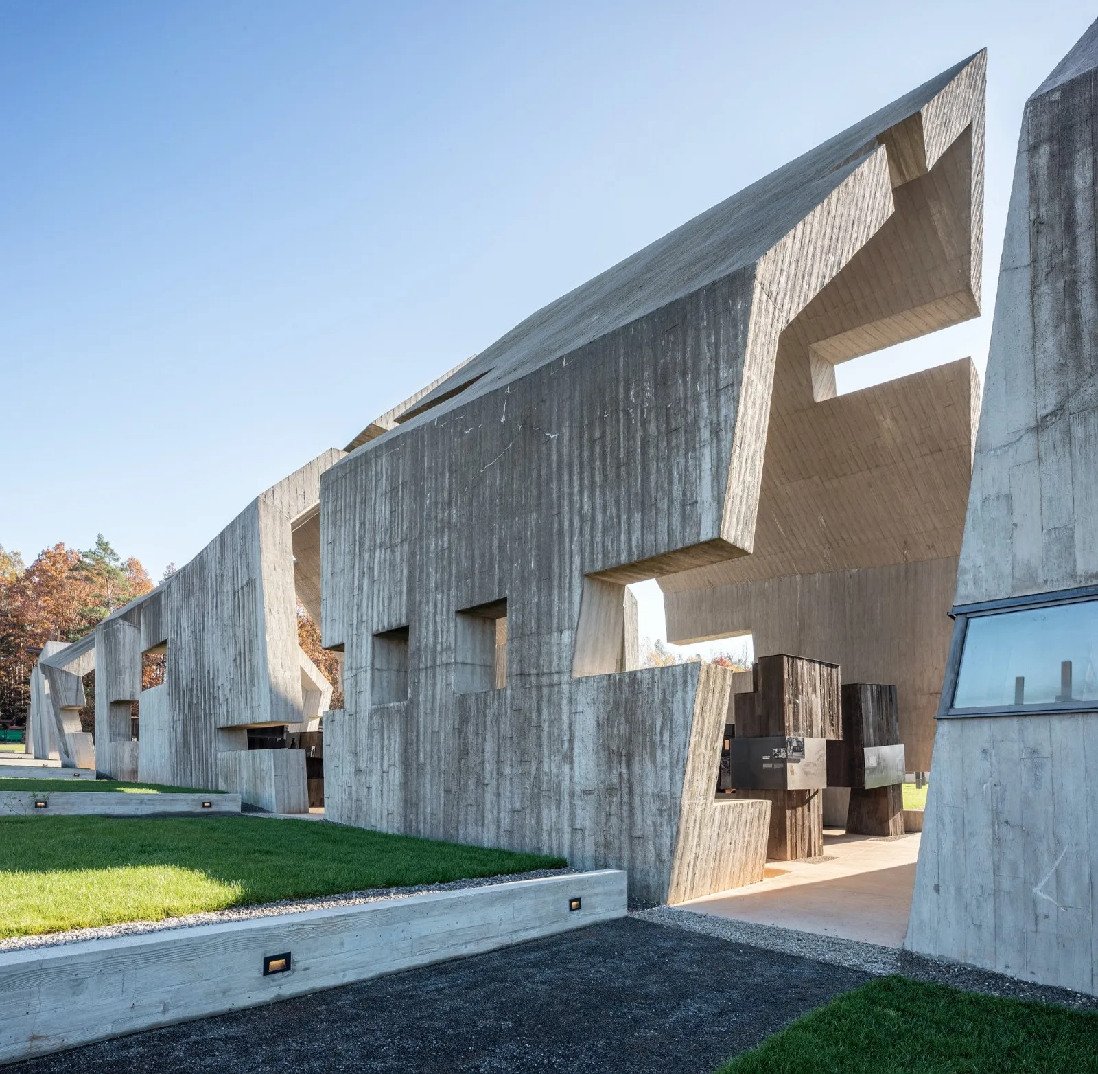 BIM Architecture | Polish Martyrs' Mausoleum/Nizio Design International