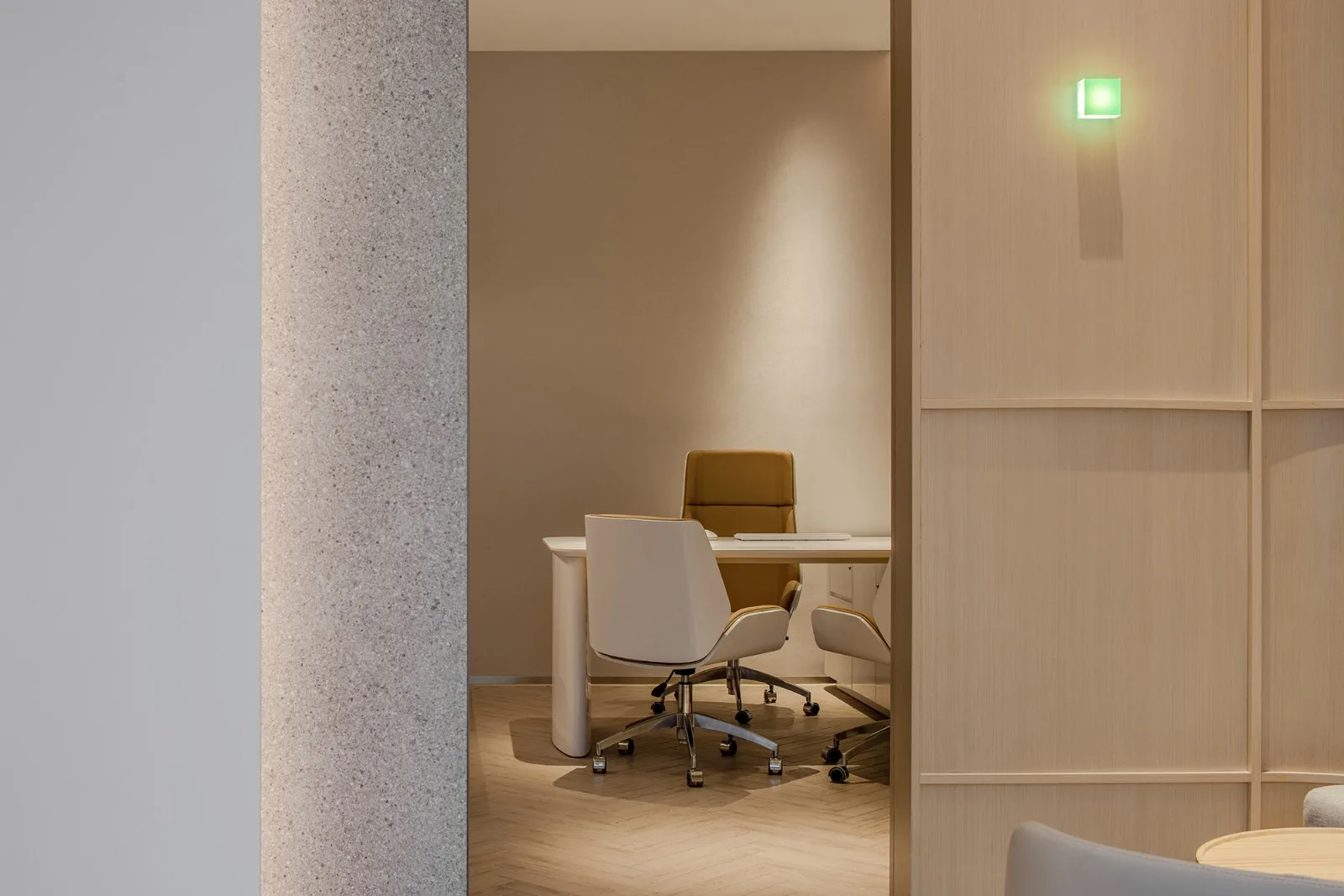BIM Architecture | Ruixiang Dental, a relaxed and peaceful clinic/Interior Design by Wang Weihang