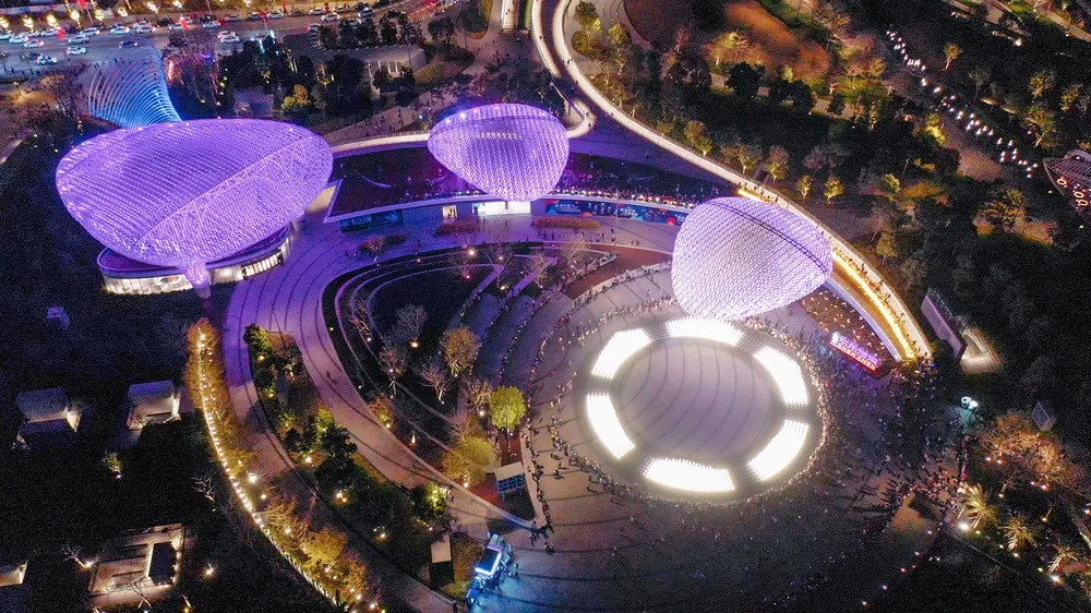 BIM Architecture | Lighting up the "Pearl" of the City: Architectural Design of the East Bank Cluster of Shenzhen Bao'an Happy Harbor/Laguarda. Low Architects