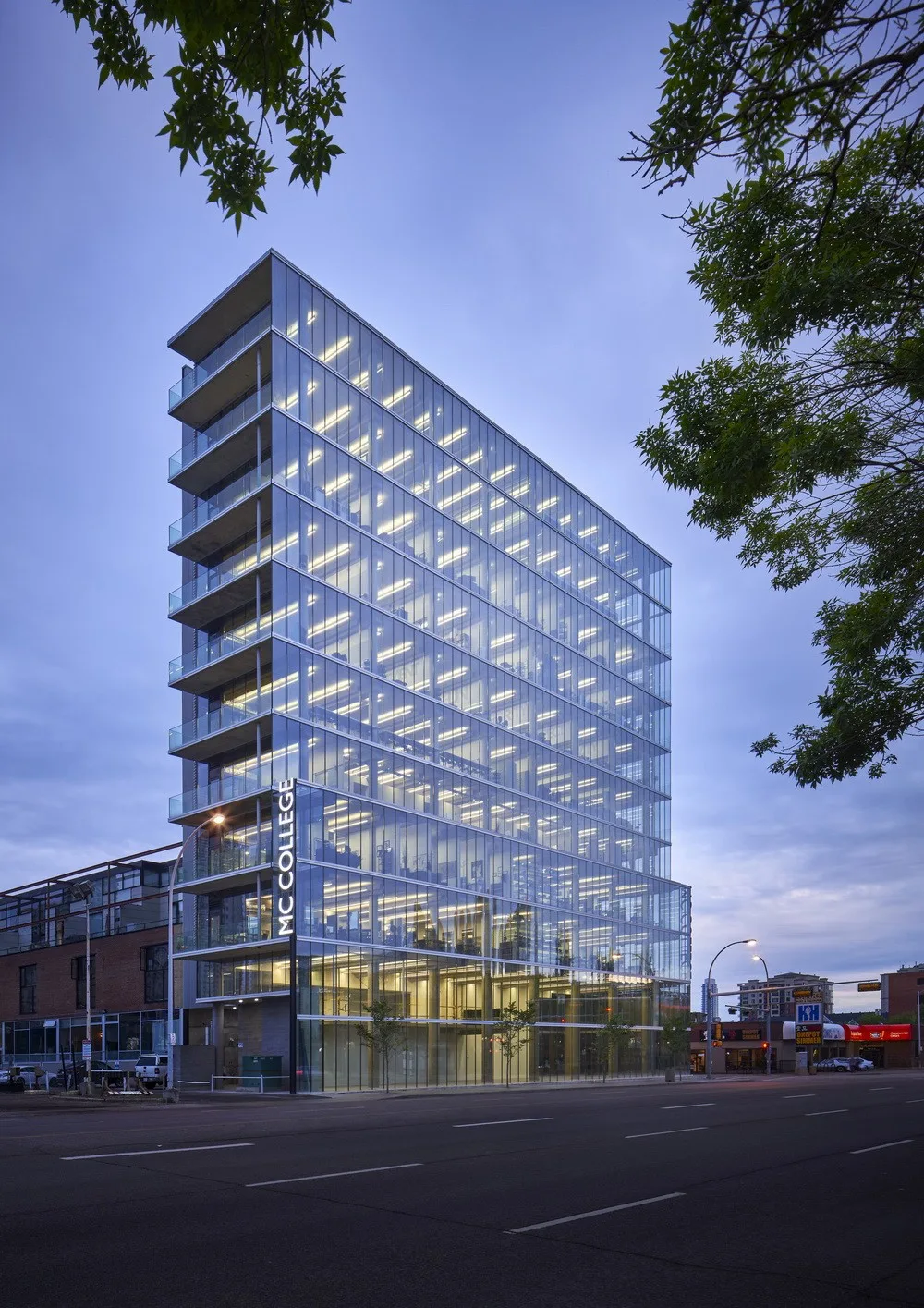 BIM Architecture | Edge Office Building, Solar Panels Covered Facade/Dub Architects
