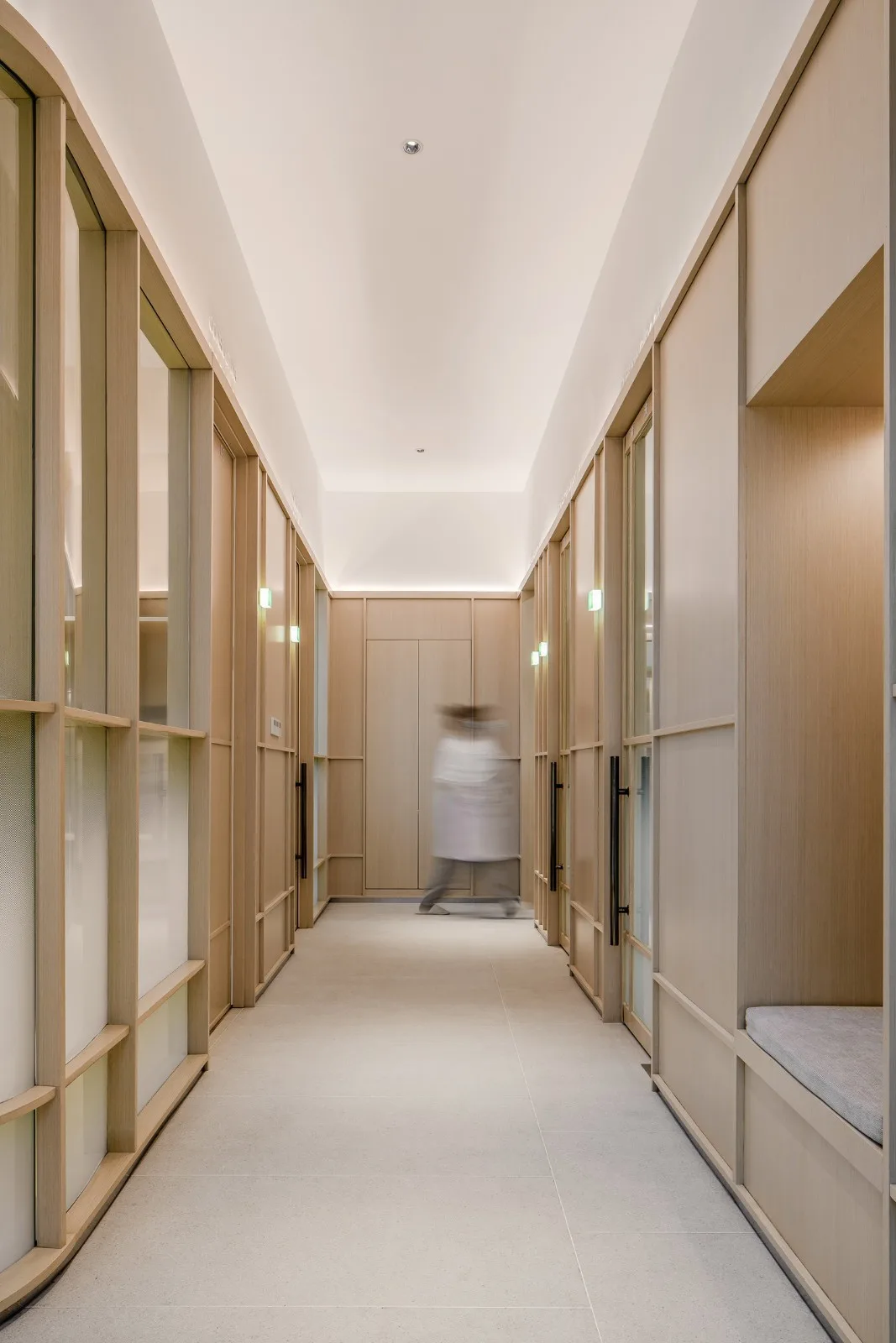 BIM Architecture | Ruixiang Dental, a relaxed and peaceful clinic/Interior Design by Wang Weihang