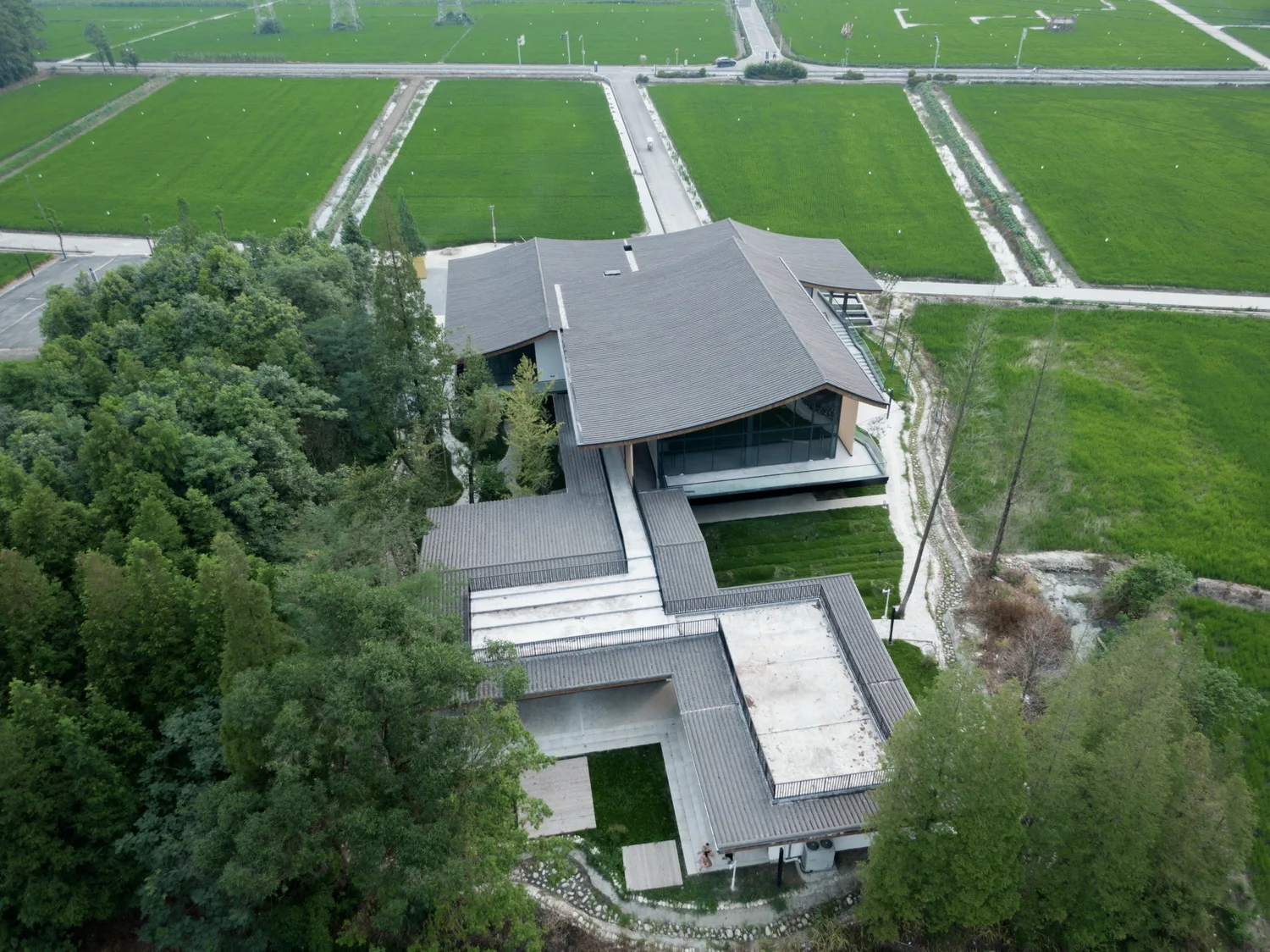 BIM Architecture | The Best Grain and Oil in the Fields - A Courtyard on the Farmland, a Paradise in the Village/Xiaoyin Architecture Firm
