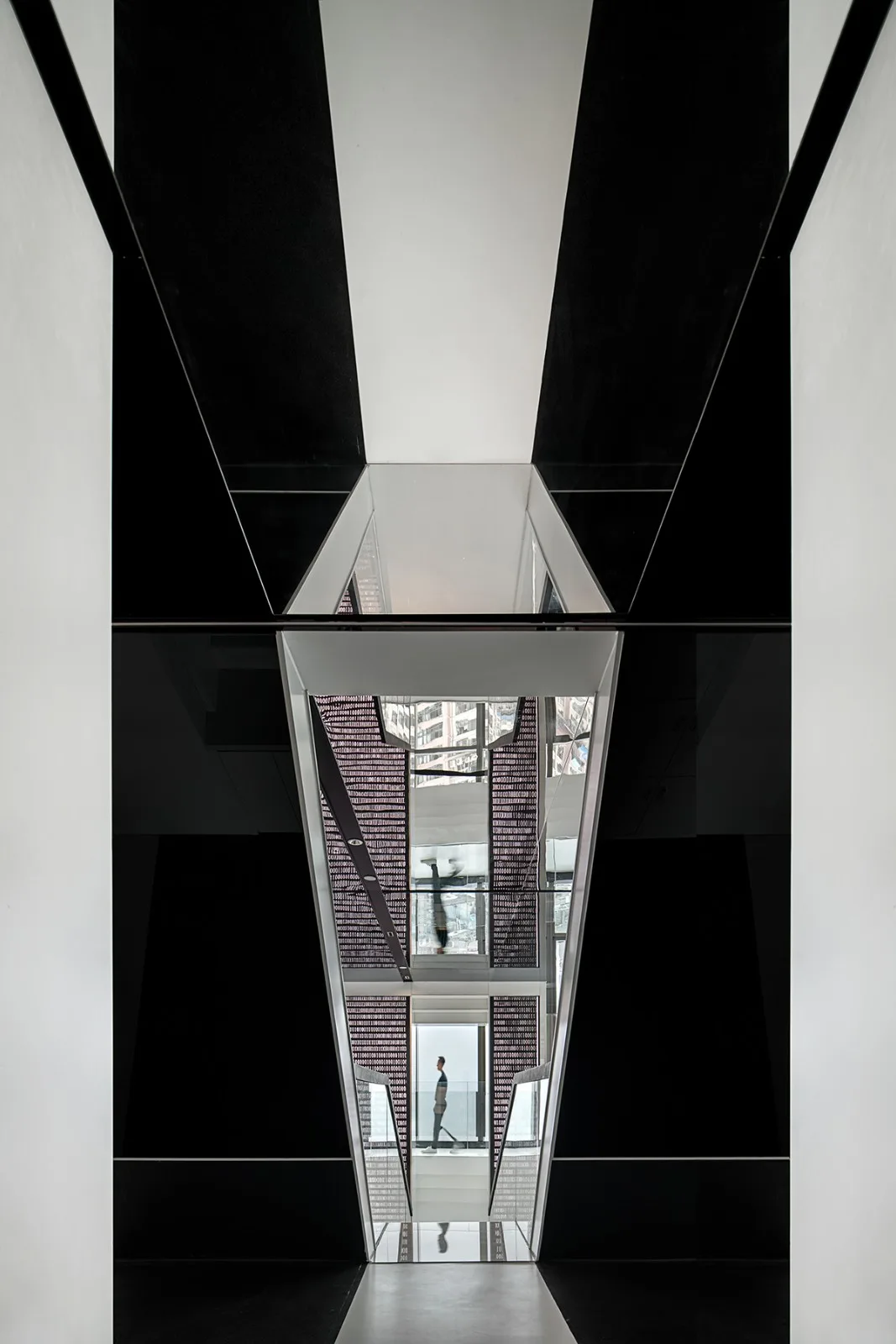 BIM Architecture | ISEYA Floating Cloud High Altitude Hotel [Chaotianmen Flagship Store]/Preaching Space Design