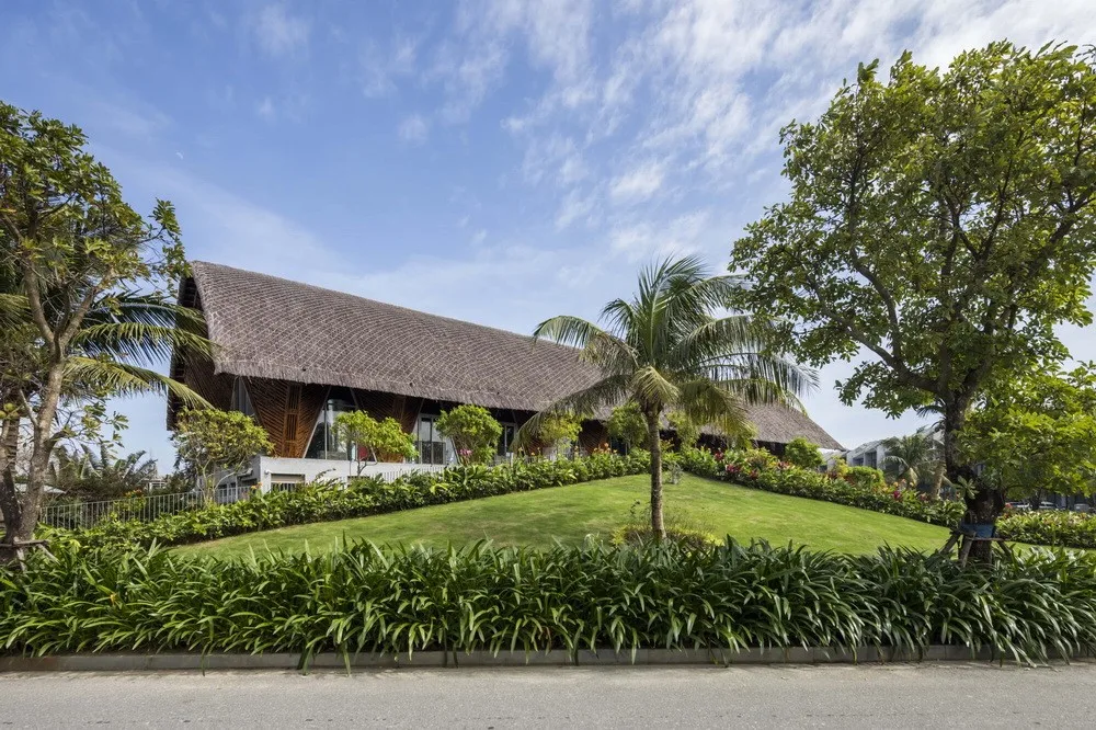 BIM Architecture | Large span arched bamboo beams, Casamia Community Home/VTN Architects
