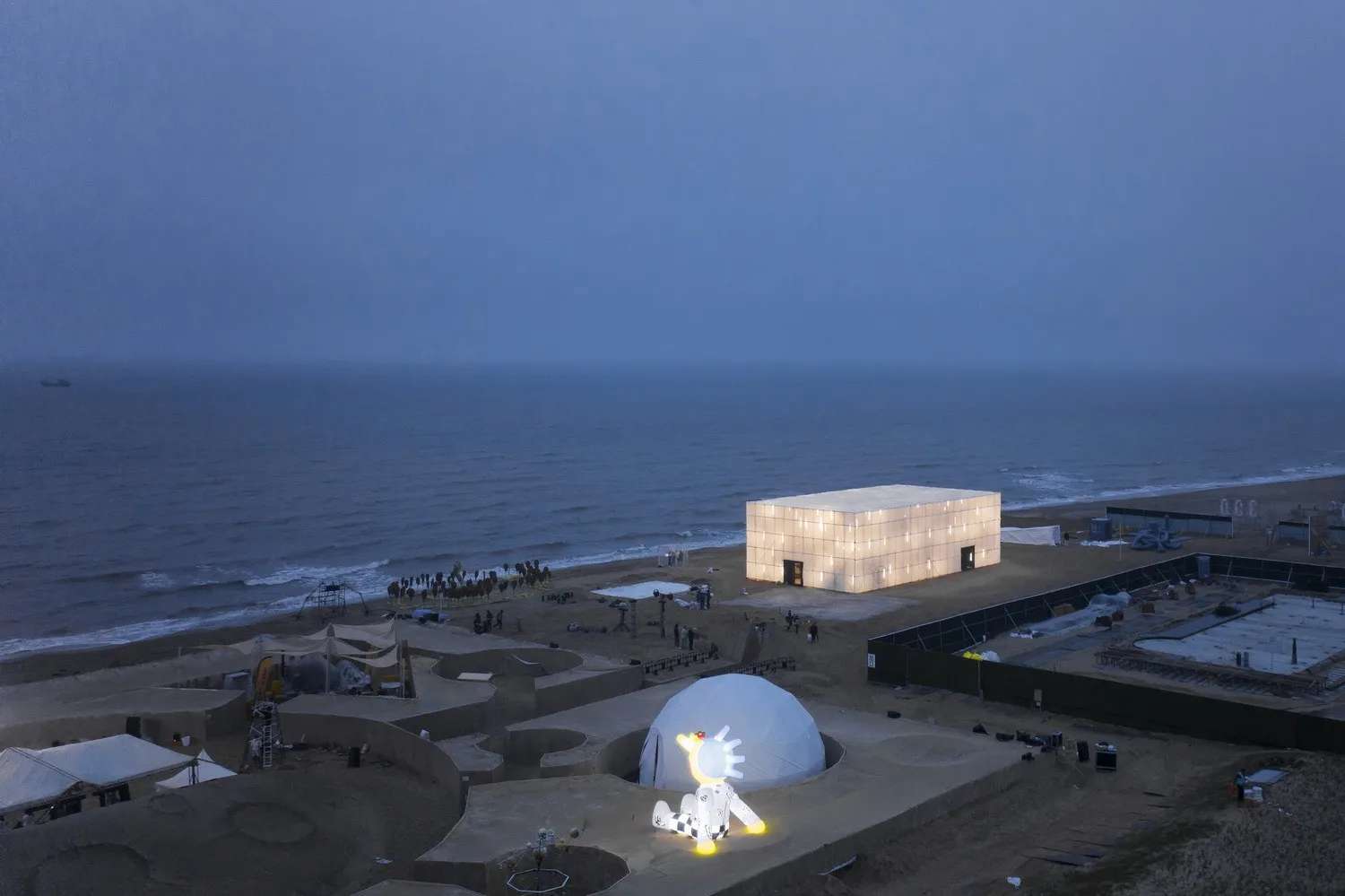 BIM Architecture | Huang Shen Er Space - Anaya Drama Festival "Migratory Bird 300" Beach Temporary Art Museum/Hemu Architecture Studio