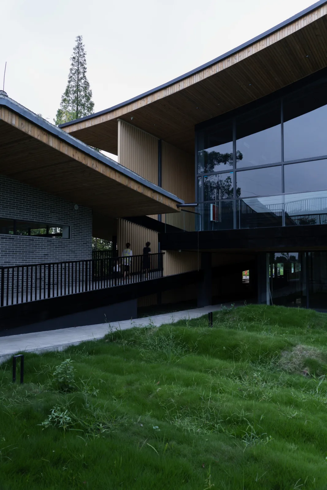 BIM Architecture | The Best Grain and Oil in the Fields - A Courtyard on the Farmland, a Paradise in the Village/Xiaoyin Architecture Firm