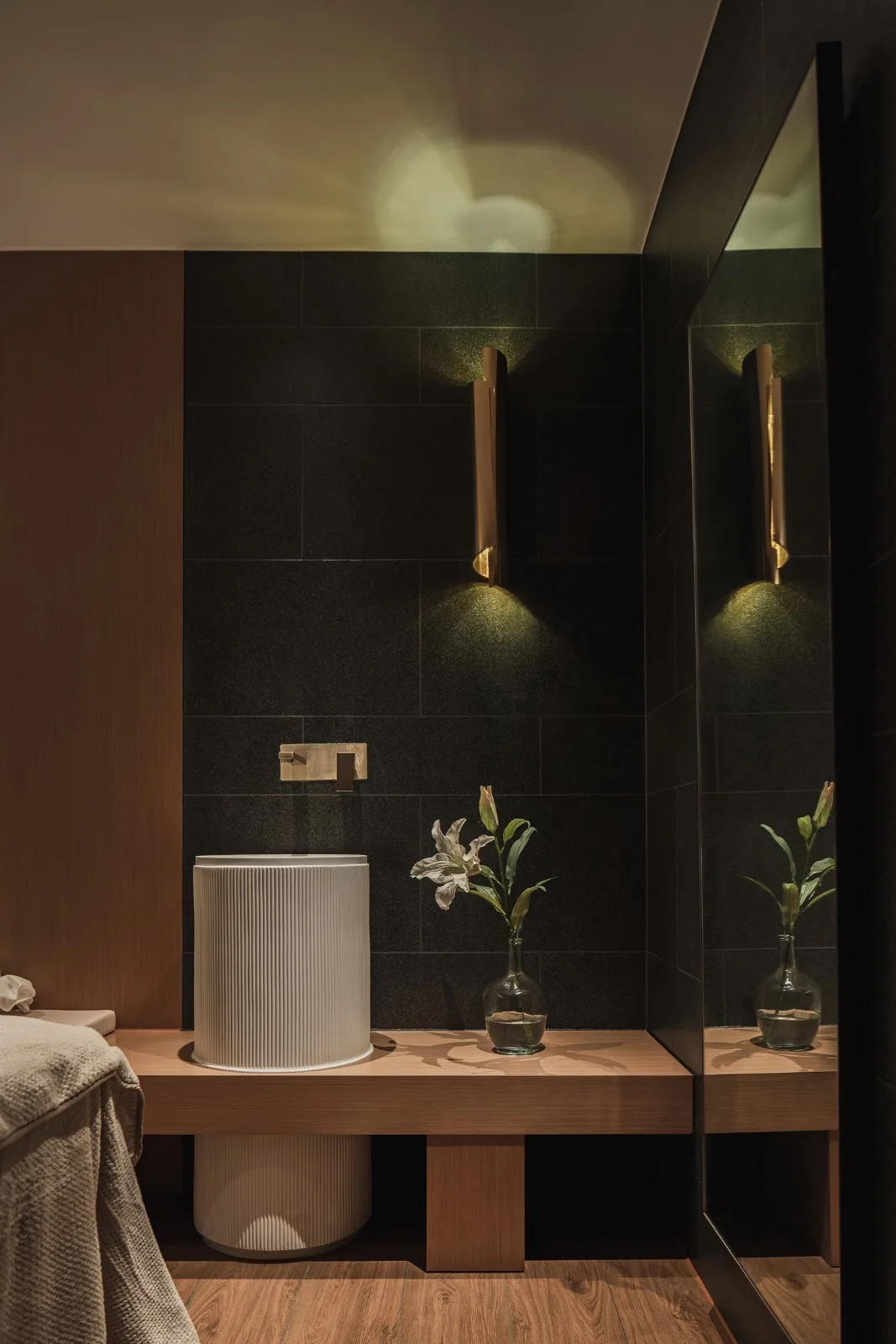 BIM Architecture | 1987 · Lan Beauty Anti Aging Center, a "sanctuary" hidden in the city/Hangzhou Wangweihang Interior Design Co., Ltd