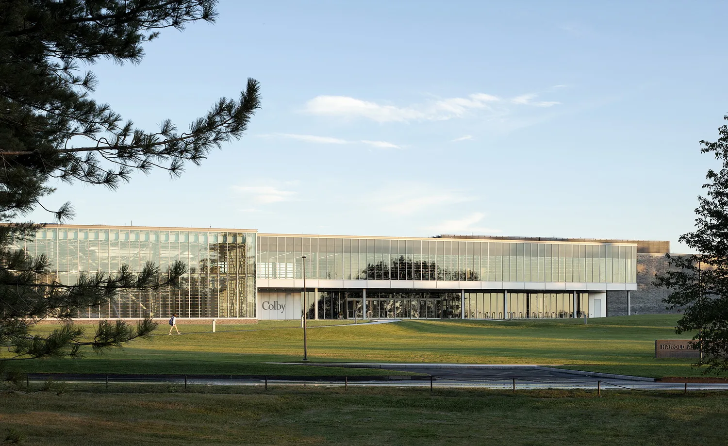 BIM Architecture | White Blocks - Colby College Sports and Entertainment Center Harold Alfond/Hopkins Architects+Sasaki