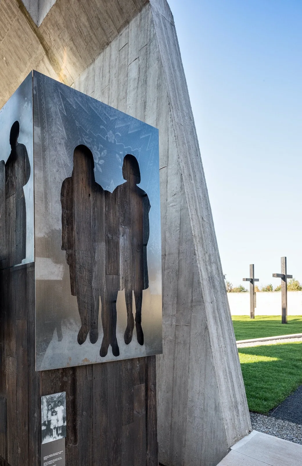 BIM Architecture | Polish Martyrs' Mausoleum/Nizio Design International