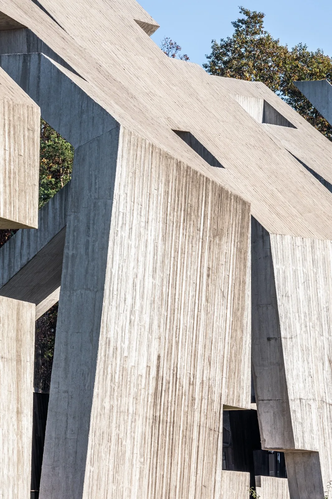BIM Architecture | Polish Martyrs' Mausoleum/Nizio Design International