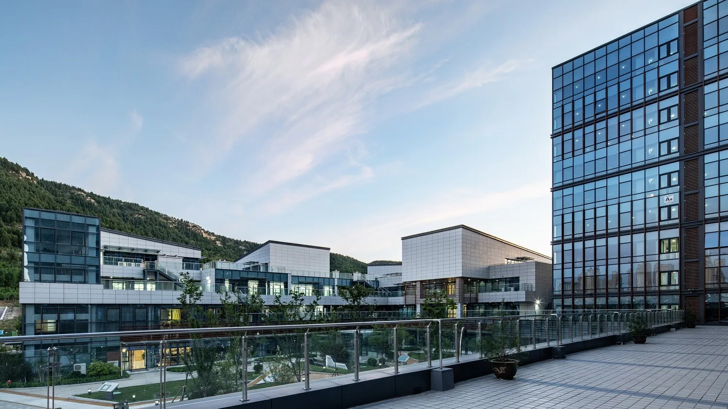 BIM Architecture | Living Container in Innovation Valley/Beijing Longyuan Kejian Architectural Design Co., Ltd