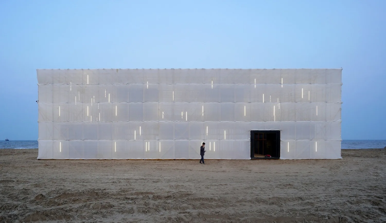 BIM Architecture | Huang Shen Er Space - Anaya Drama Festival "Migratory Bird 300" Beach Temporary Art Museum/Hemu Architecture Studio