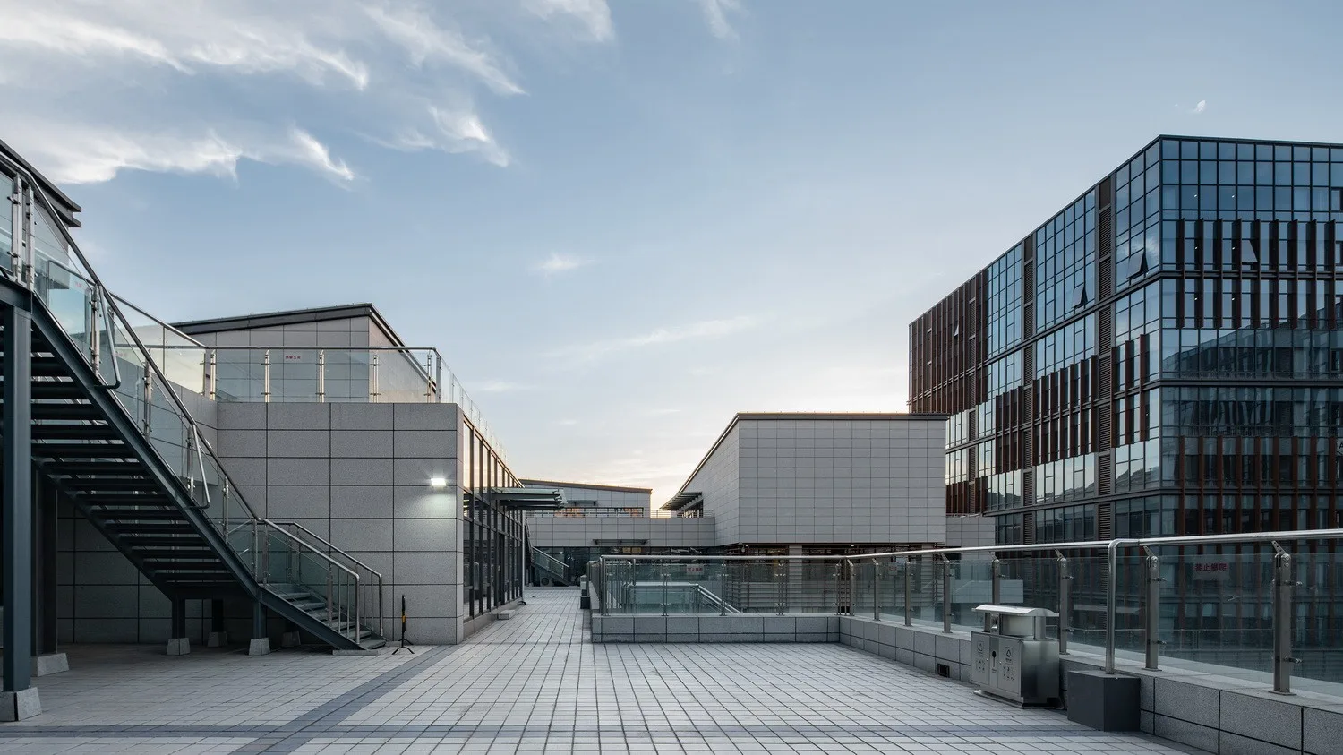 BIM Architecture | Living Container in Innovation Valley/Beijing Longyuan Kejian Architectural Design Co., Ltd