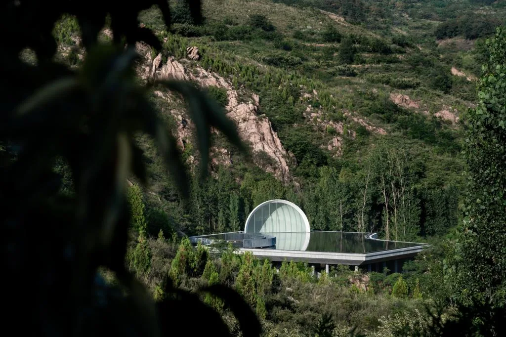 BIM Architecture | Ultimate Nostalgia - Tai'an Jiunvfeng "Moon of Hometown" Ceremony Hall/Blue Architecture