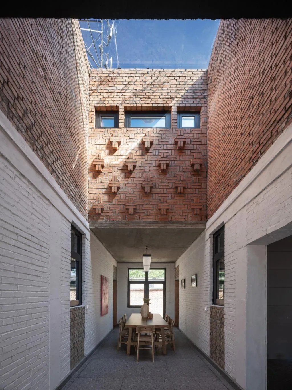 BIM Architecture | Regeneration of Guanzhong Brick and Tile Houses: Xianyang Gezi Village Red Brick House/Xi'an University of Architecture and Technology Design and Research Institute