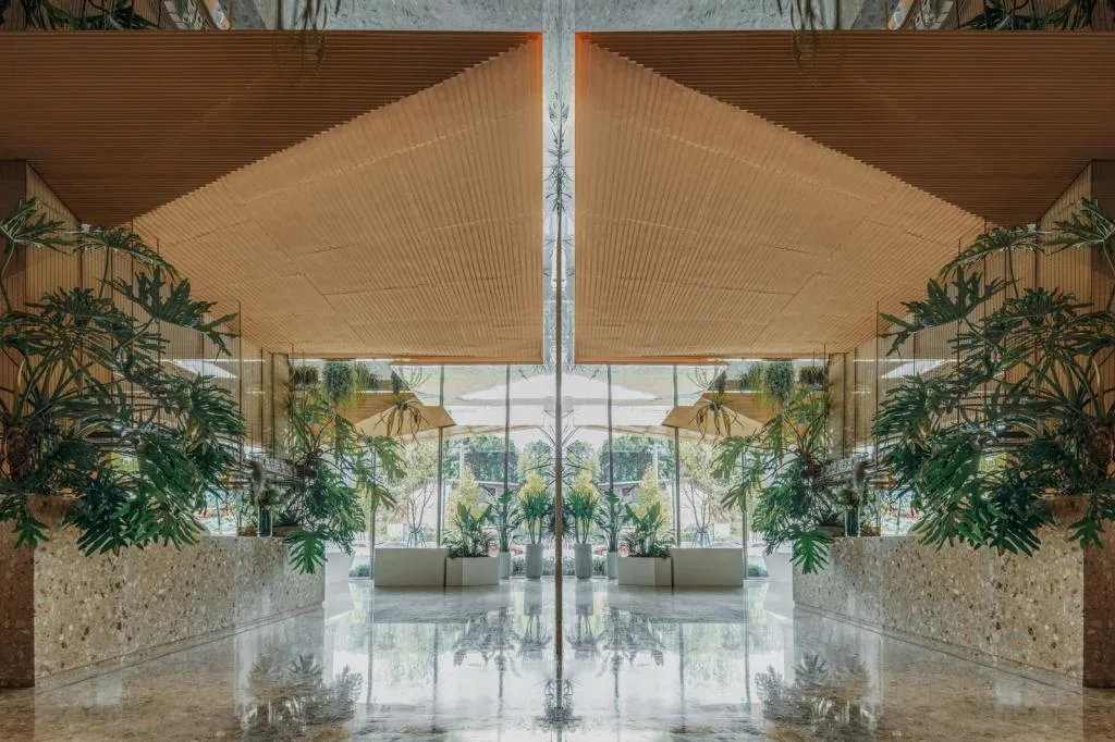 BIM architecture | Natural growth space under daily scenery: "Umbrella Hill" lifestyle collection store/line+architectural firm+gad
