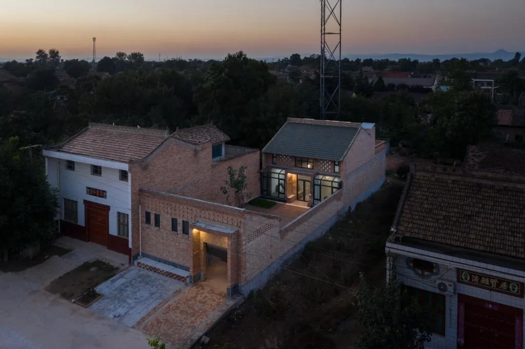 BIM Architecture | Regeneration of Guanzhong Brick and Tile Houses: Xianyang Gezi Village Red Brick House/Xi'an University of Architecture and Technology Design and Research Institute