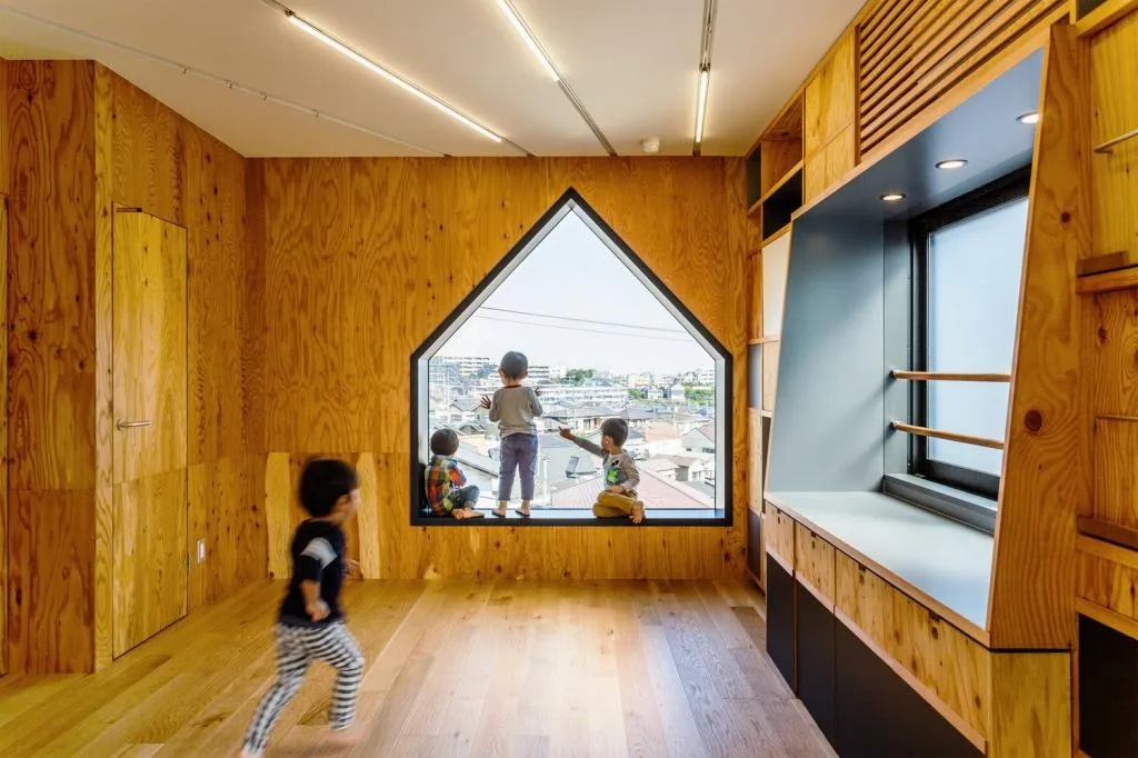 BIM Architecture | MK-S Kindergarten: Large Building for Adults, Small House for Children/Hibino Architecture Firm+Youji no Shiro