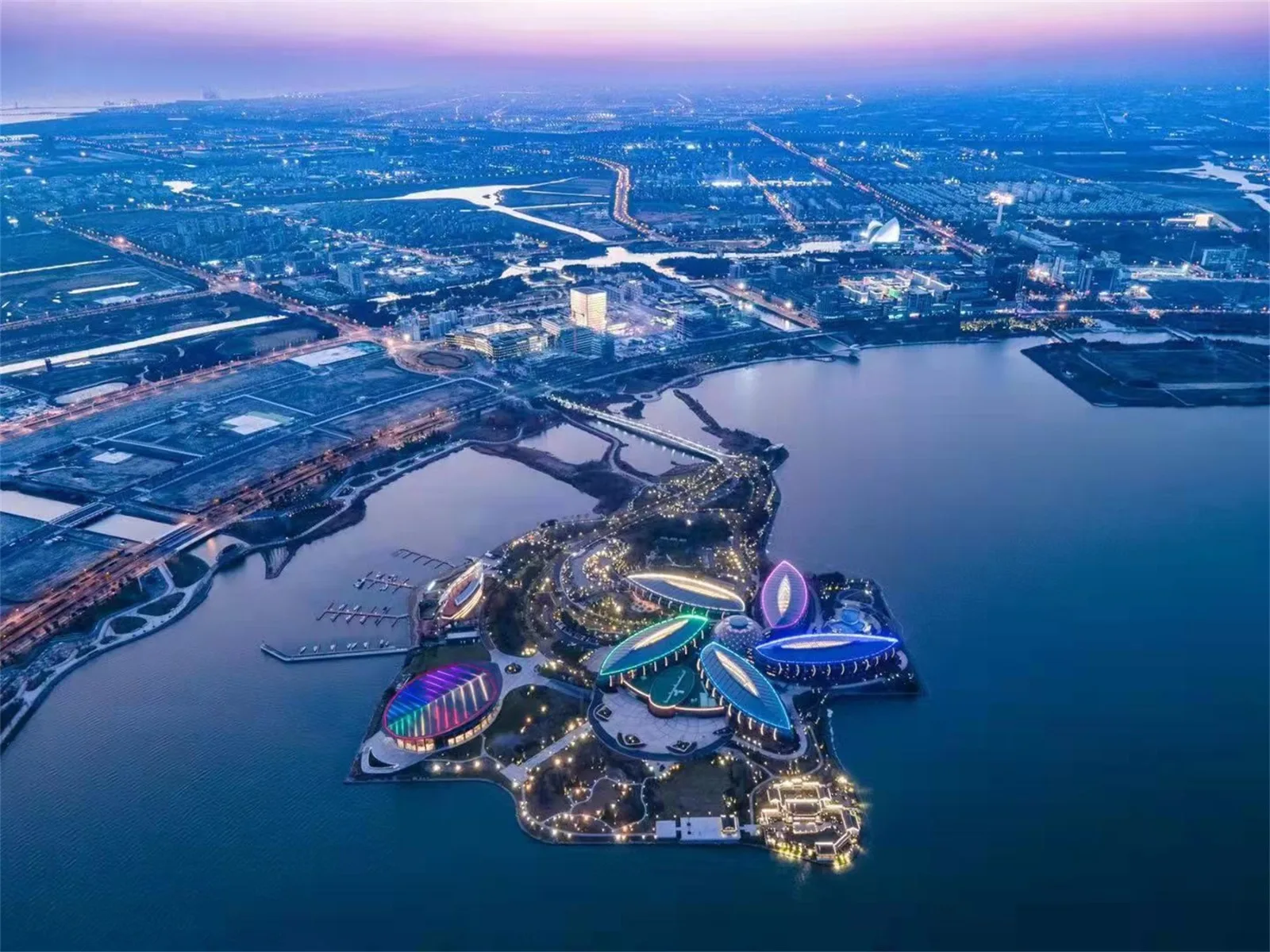 BIM Architecture | Dishui Lake Conference Center/DC International · C+D Design Center