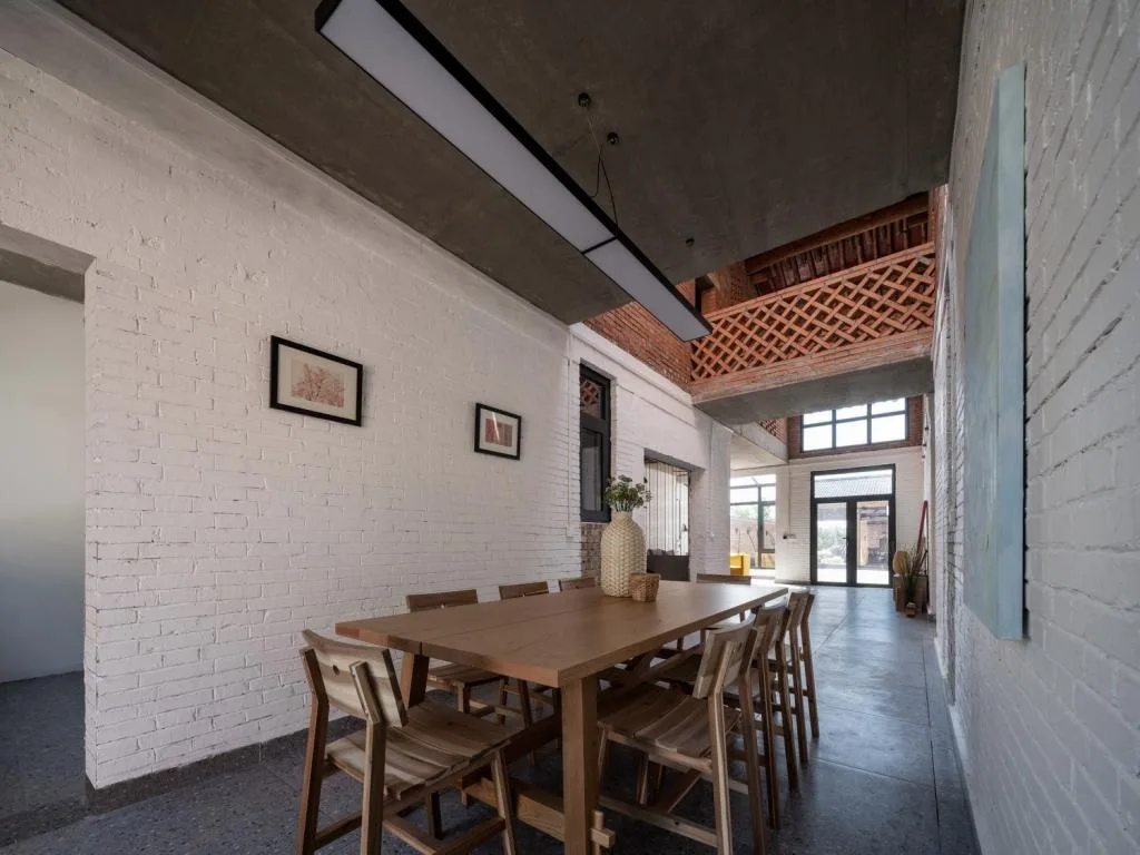 BIM Architecture | Regeneration of Guanzhong Brick and Tile Houses: Xianyang Gezi Village Red Brick House/Xi'an University of Architecture and Technology Design and Research Institute