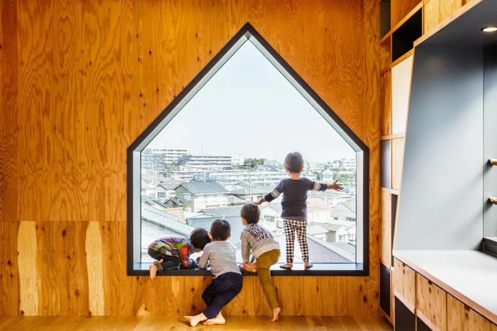 BIM Architecture | MK-S Kindergarten: Large Building for Adults, Small House for Children/Hibino Architecture Firm+Youji no Shiro