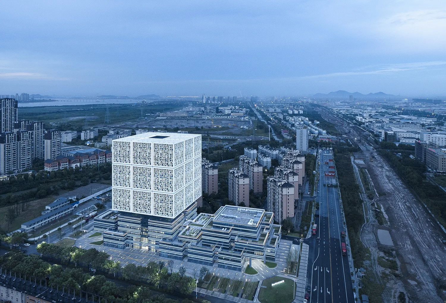 BIM Architecture | 'Energy Cube' Xiaoshan Science and Technology City Entrepreneurship Valley/Zhejiang University Architectural Design and Research Institute Co., Ltd