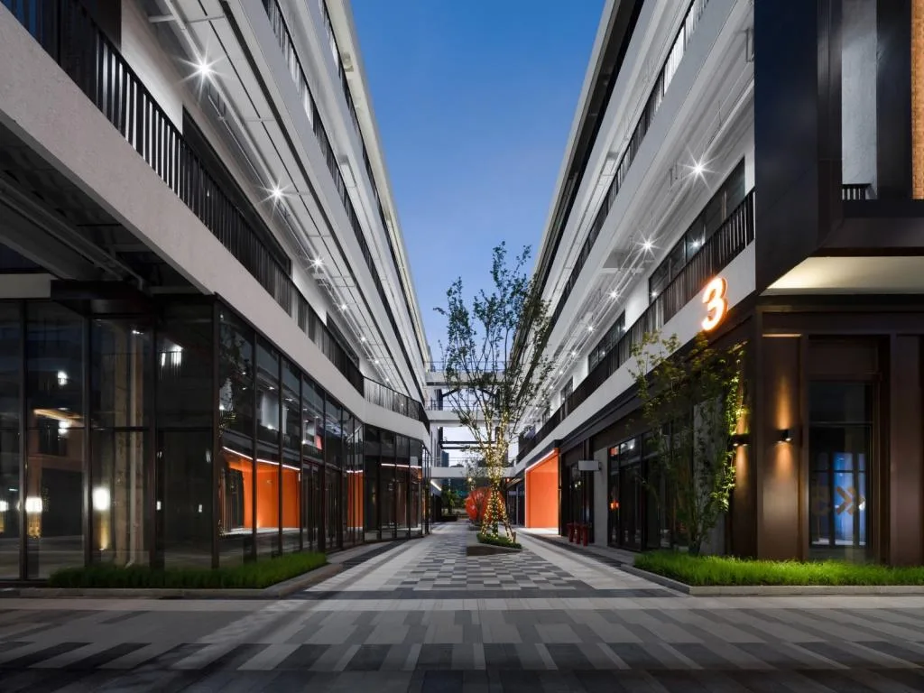 BIM Architecture | Open up Brainstorming and Creative Circuits - Renovation of Shenbanlu Cultural and Creative Office Park on Bridge 8/Yu She Yu Zhu