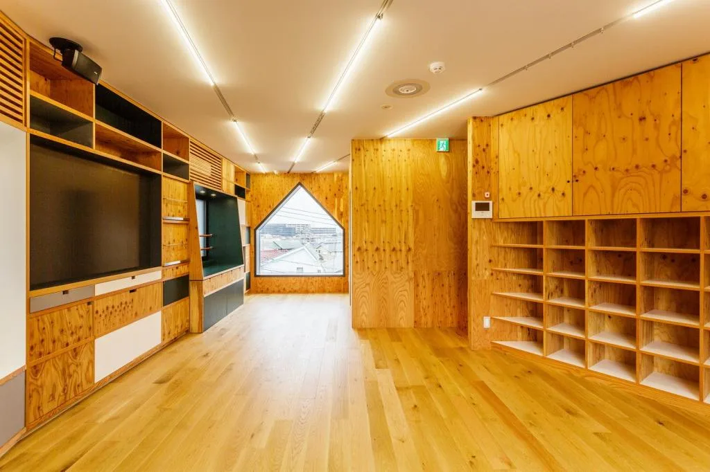 BIM Architecture | MK-S Kindergarten: Large Building for Adults, Small House for Children/Hibino Architecture Firm+Youji no Shiro
