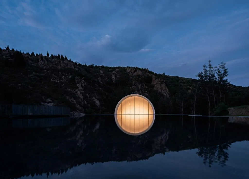BIM Architecture | Ultimate Nostalgia - Tai'an Jiunvfeng "Moon of Hometown" Ceremony Hall/Blue Architecture