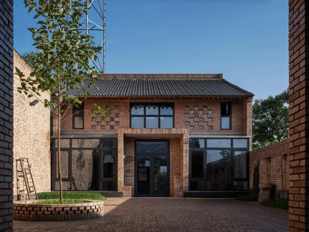 BIM Architecture | Regeneration of Guanzhong Brick and Tile Houses: Xianyang Gezi Village Red Brick House/Xi'an University of Architecture and Technology Design and Research Institute