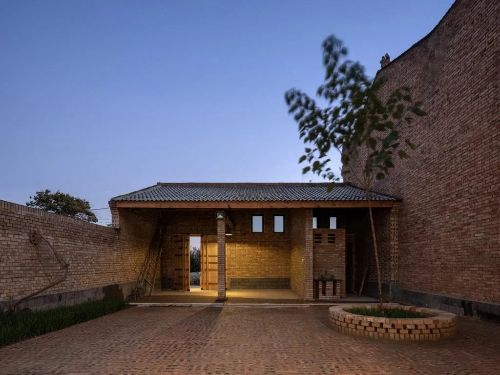 BIM Architecture | Regeneration of Guanzhong Brick and Tile Houses: Xianyang Gezi Village Red Brick House/Xi'an University of Architecture and Technology Design and Research Institute