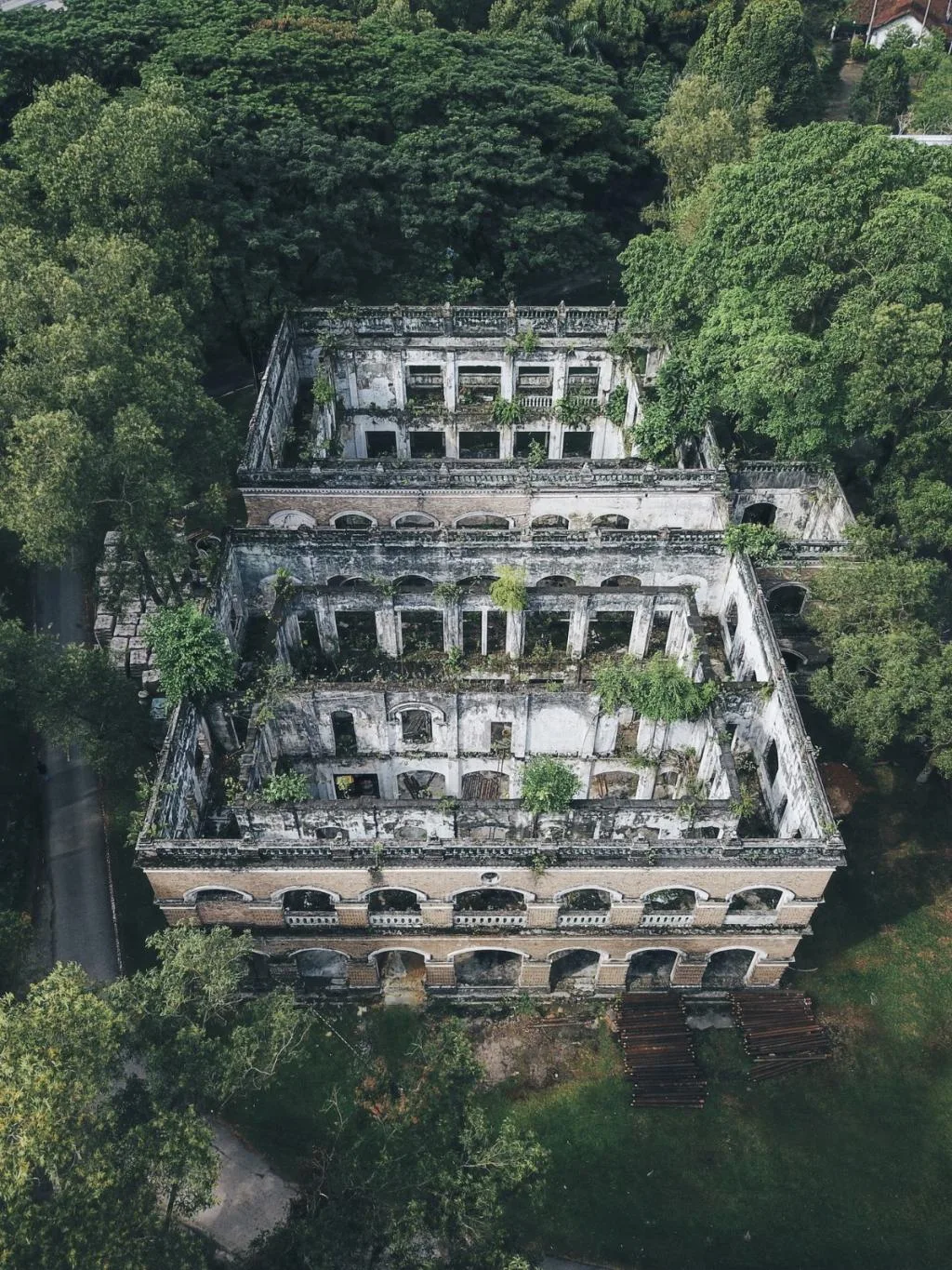 BIM Architecture | Regeneration from Colonial Architecture Shell, Sentul Weathering Steel Office Building/O2 Design Atelier+YTL Land&  Development