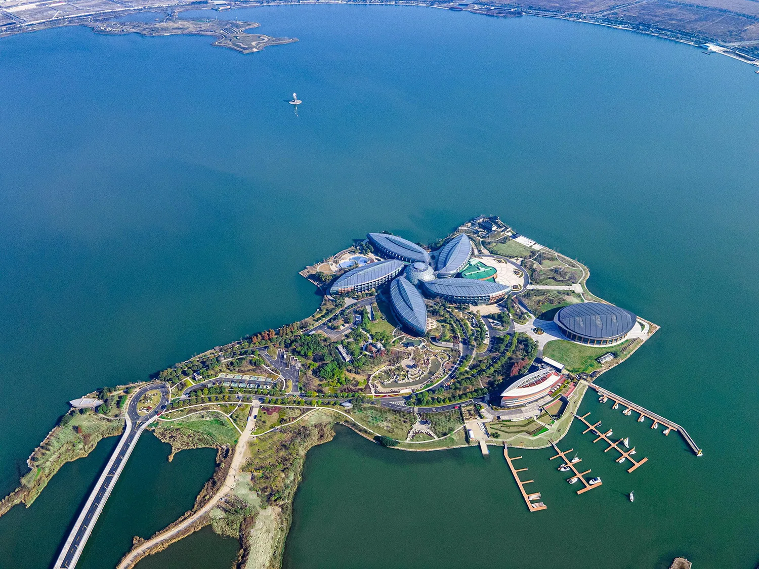 BIM Architecture | Dishui Lake Conference Center/DC International · C+D Design Center