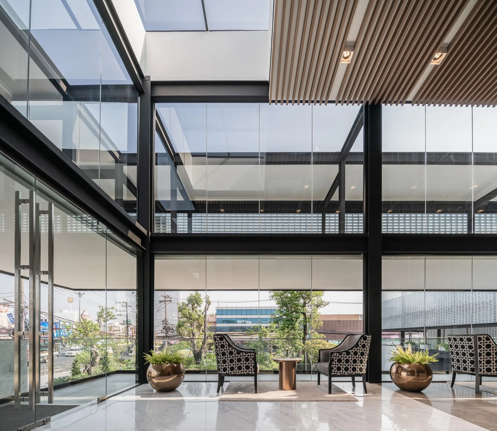 BIM Architecture | Beauty Clinic Built with Glass Bricks/Sute Architect