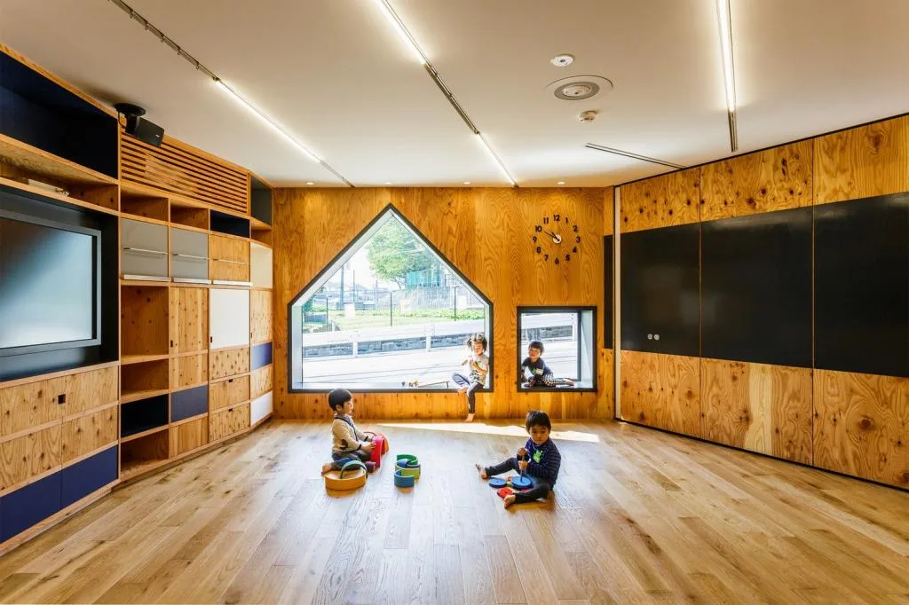 BIM Architecture | MK-S Kindergarten: Large Building for Adults, Small House for Children/Hibino Architecture Firm+Youji no Shiro