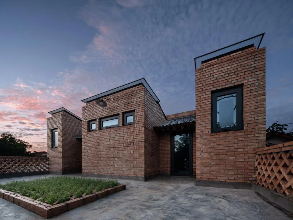 BIM Architecture | Regeneration of Guanzhong Brick and Tile Houses: Xianyang Gezi Village Red Brick House/Xi'an University of Architecture and Technology Design and Research Institute