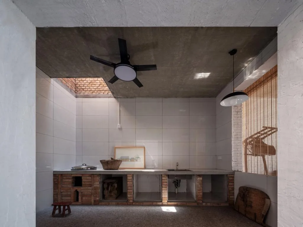 BIM Architecture | Regeneration of Guanzhong Brick and Tile Houses: Xianyang Gezi Village Red Brick House/Xi'an University of Architecture and Technology Design and Research Institute