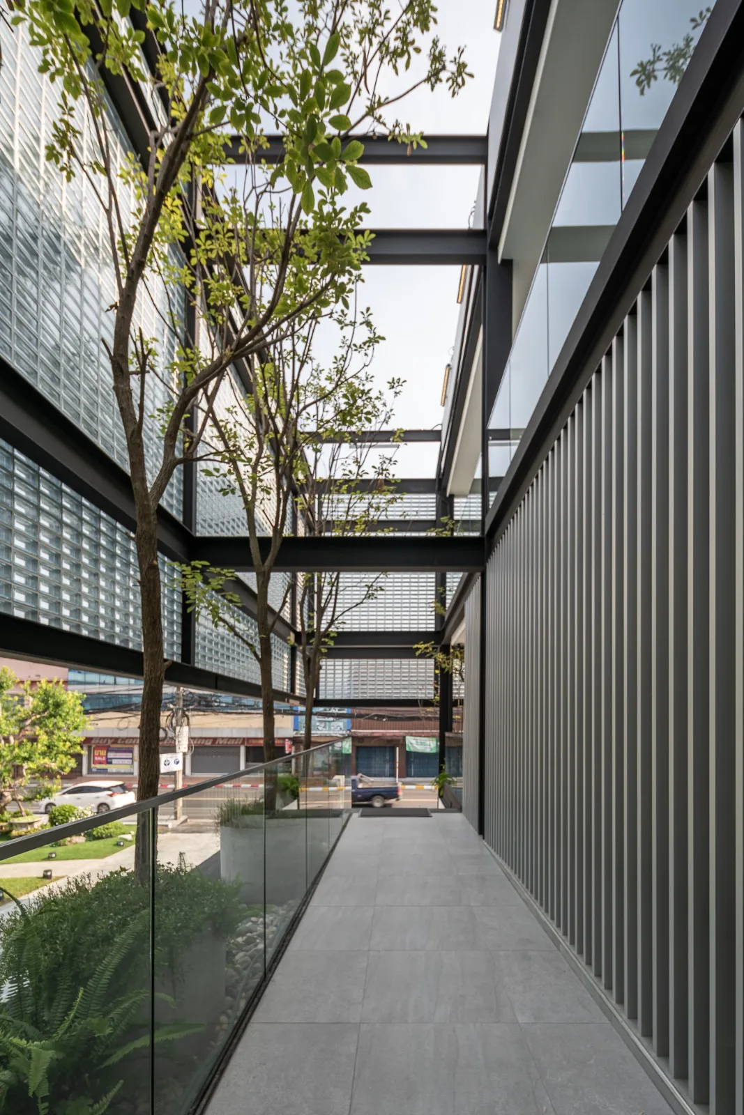 BIM Architecture | Beauty Clinic Built with Glass Bricks/Sute Architect