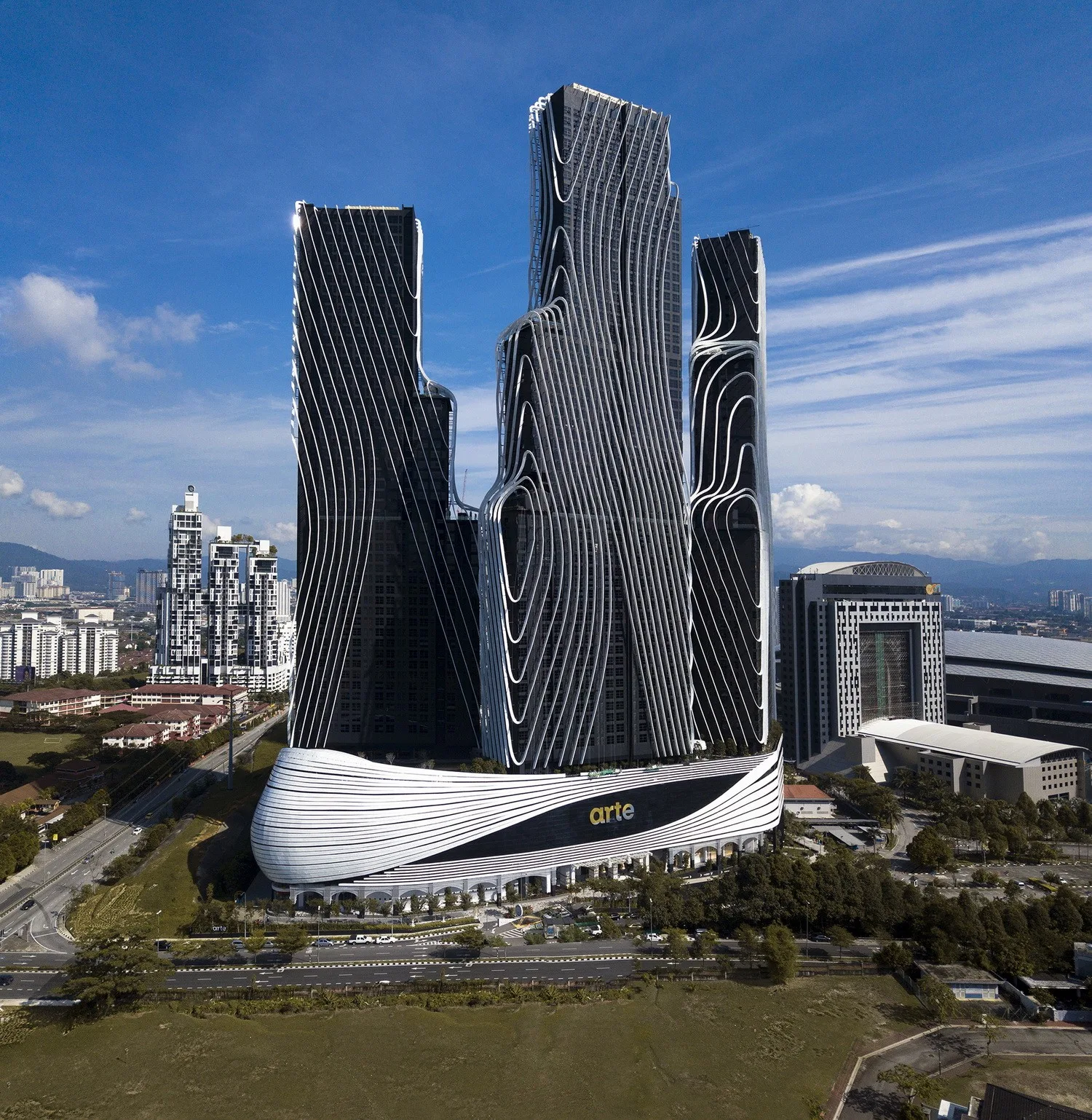 BIM Architecture | Art é MK Supertall Residential Hotel Complex/SPARK
