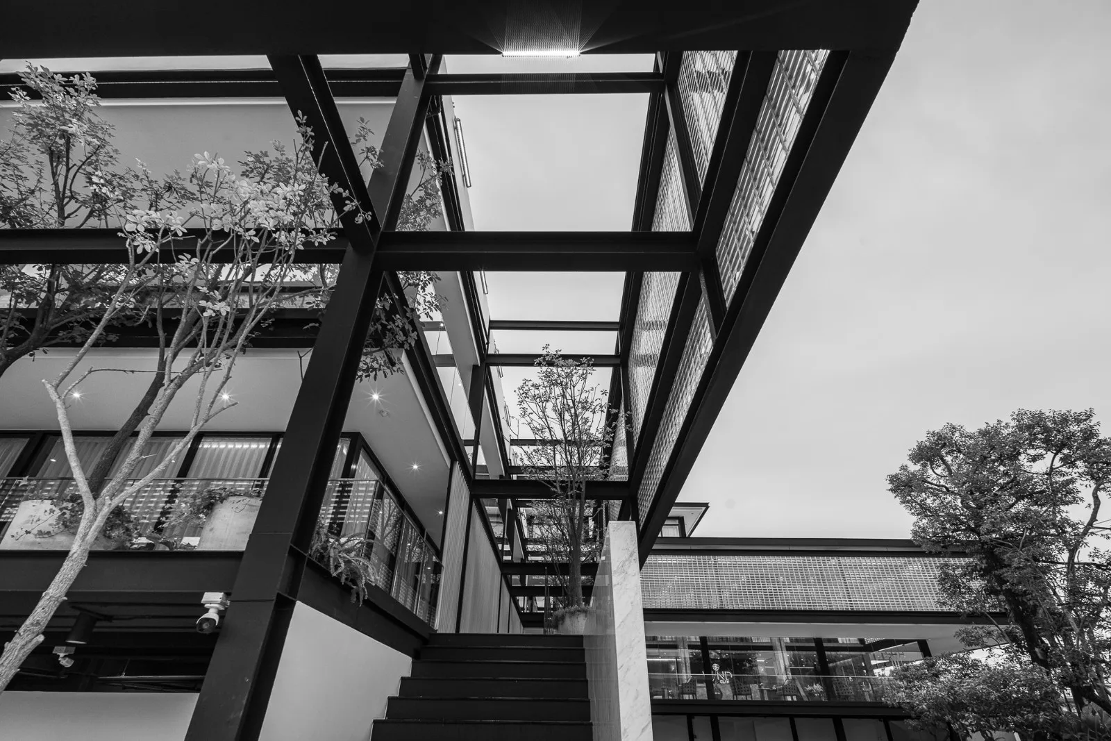 BIM Architecture | Beauty Clinic Built with Glass Bricks/Sute Architect