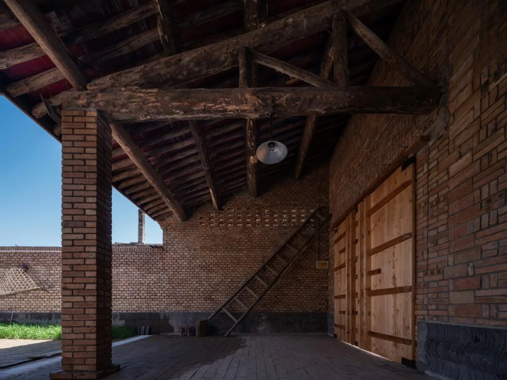 BIM Architecture | Regeneration of Guanzhong Brick and Tile Houses: Xianyang Gezi Village Red Brick House/Xi'an University of Architecture and Technology Design and Research Institute