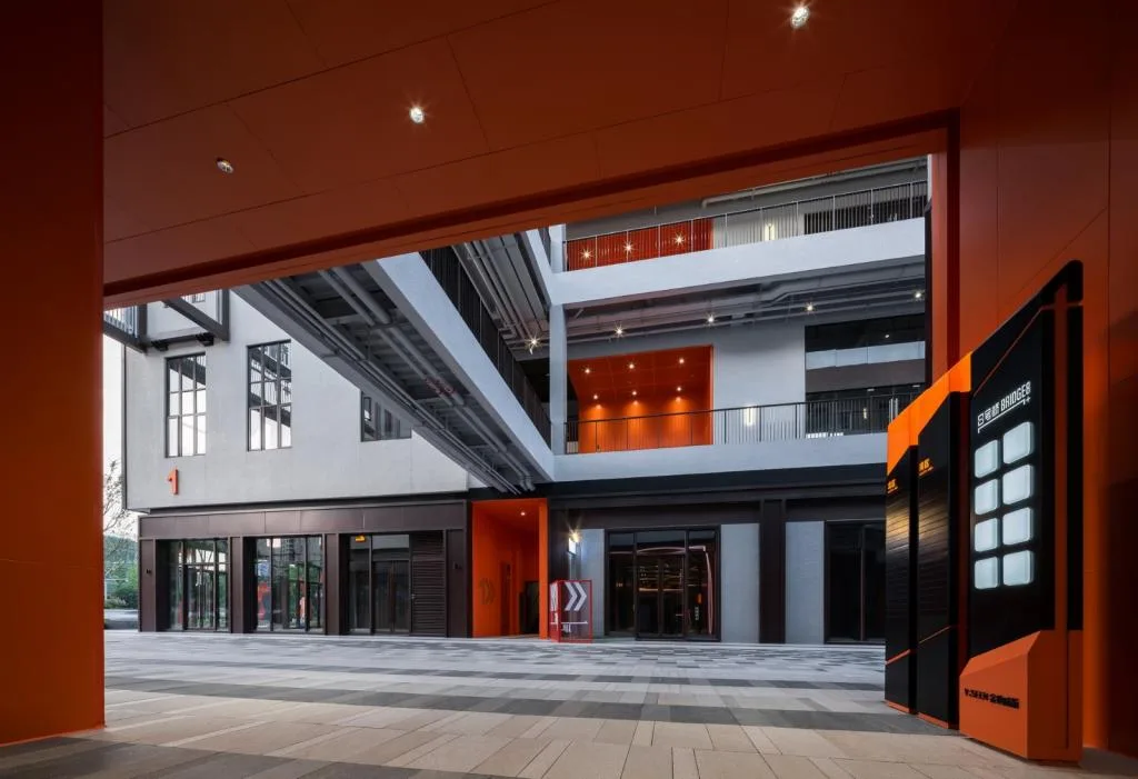 BIM Architecture | Open up Brainstorming and Creative Circuits - Renovation of Shenbanlu Cultural and Creative Office Park on Bridge 8/Yu She Yu Zhu