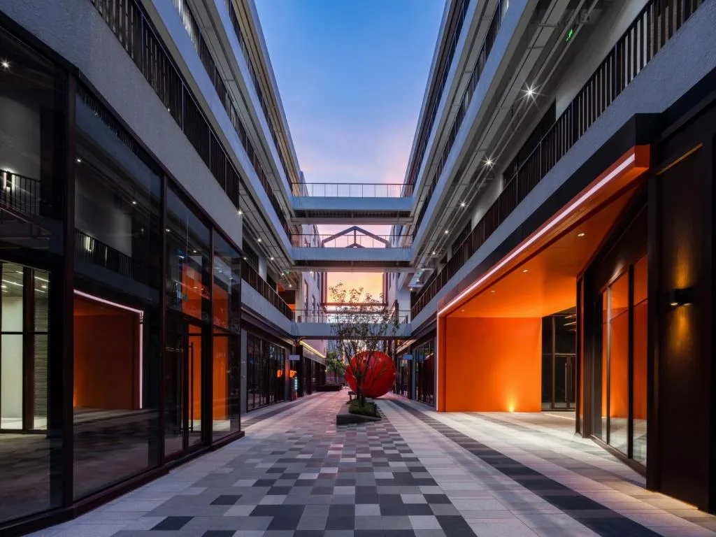 BIM Architecture | Open up Brainstorming and Creative Circuits - Renovation of Shenbanlu Cultural and Creative Office Park on Bridge 8/Yu She Yu Zhu